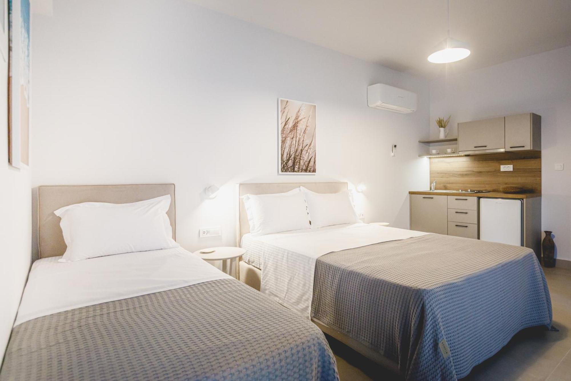 Votsalo Tolo Aparthotel ภายนอก รูปภาพ
